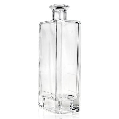 Disegno quadrato elegante Bottiglia di vetro da 700 ml per vodka whisky rum gin bevande vino alcolici