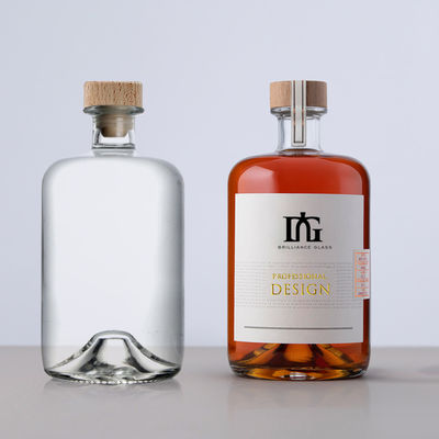 Bottiglia di vetro di capacità personalizzata per bevande alcoliche Tequila Vodka Brandy Whisky Rum Gin Liquore 500ml/700ml/750ml