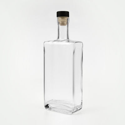 OEM/ODM Accettabile 50ml 100ml 200ml 500ml Bottiglia di vetro quadrato di vino per brandy Vodka WHISKY