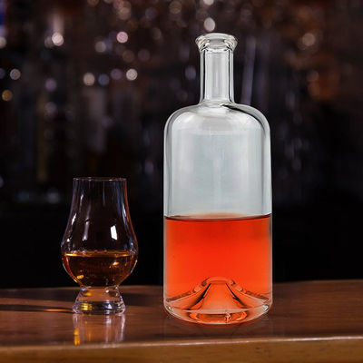 Stampa a schermo Stampaggio a caldo Pittura incisione elettroplatazione Flascia di vetro per profumo 100 ml