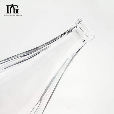 Manipolazione della superficie di incisione Bicchiere di bicchiere di liquido di bicarbonato di sodio vuoto per l'acqua minerale terminale
