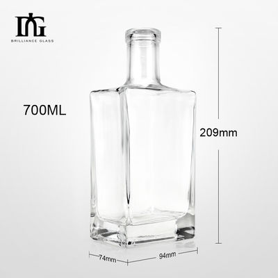 Acceptabile OEM/ODM 700ml Bottiglia di vetro a forma quadrata per whisky Gin Vodka Spirit Selezione