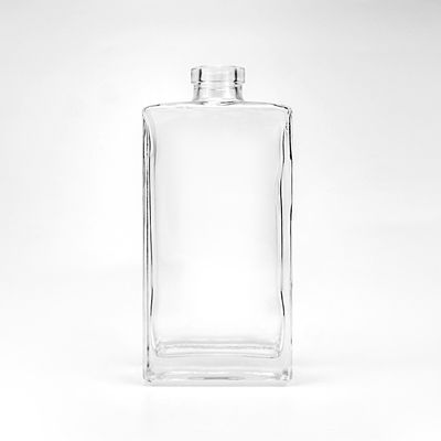 Imballaggio personalizzato Vetro di riempimento vuoto 500 ml Bottiglia di profumo con incisione e verniciatura