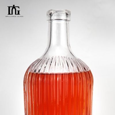Logo Accettabile Bottiglia di vodka in vetro trasparente da 700 ml con tappo di sughero e viti