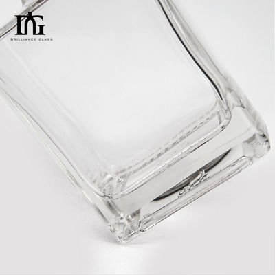 Logo personalizzato Accettabile Bottiglia di vodka di vetro da 500 ml con sigillo di sughero