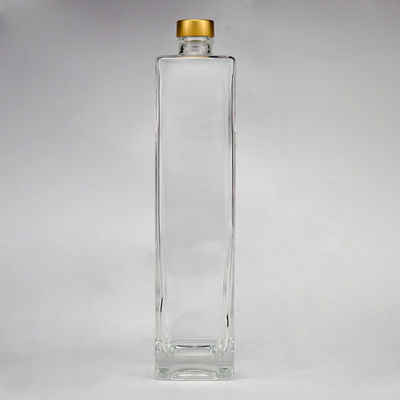 700 ml di alluminio quadrato a vite di sughero con fondo spesso Vodka Brandy Rum Gin Spirits Bottiglia di vetro
