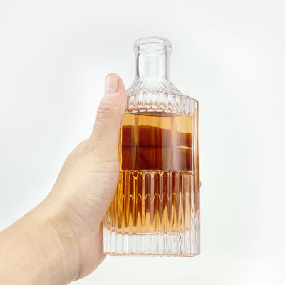 Materiale di base Vetro 250 ml Bottiglia con incisione per vodka gin tequila rum whisky liquore