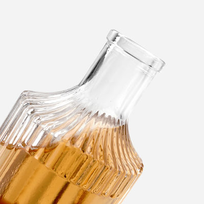 Materiale di base Vetro 250 ml Bottiglia con incisione per vodka gin tequila rum whisky liquore