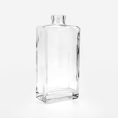 Bottiglia di vetro quadrata personalizzata da 500 ml per gin whisky vodka brandy sughero e tappo a vite