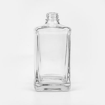 Acceptabile Logo del cliente Bottiglia di rum di vetro 500 ml 750 ml SCREW CAP Tipo di sigillamento