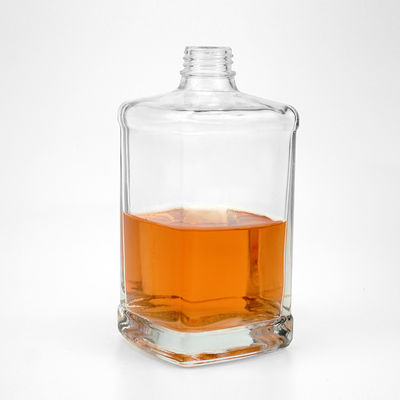 Acceptabile Logo del cliente Bottiglia di rum di vetro 500 ml 750 ml SCREW CAP Tipo di sigillamento