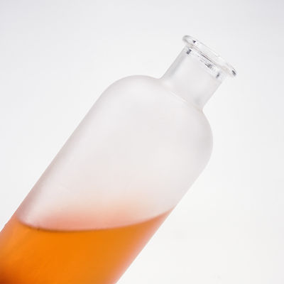 Bottiglia di vetro congelato da 200 ml a 500 ml a 700 ml a 750 ml per vodka e vino spiritoso OEM/ODM accettabile
