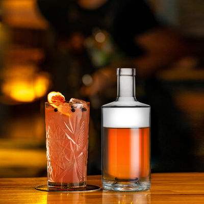 700 ml bottiglia di vetro per vodka rum whisky stampa a schermo stampaggio a caldo pittura incisione