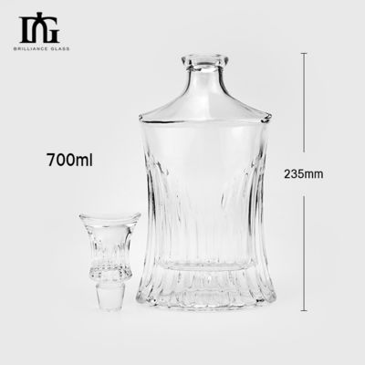 Materiale del colletto 700ml Decanter di whisky a cristallo Logo personalizzato per liquori e bevande