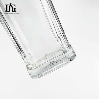 Bottiglia di whisky superiore da 700 ml fatta di vetro extra-frittato con stampa deccale incisa