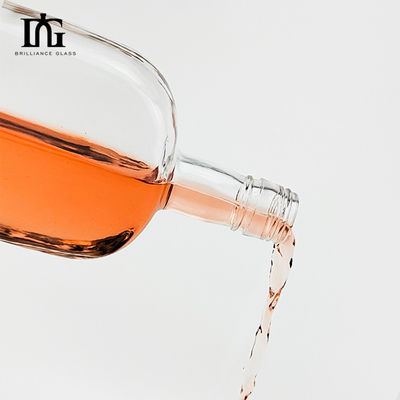Bottiglia di vetro di design unico 500 ml per whisky vodka rum gin accettabile Logo del cliente