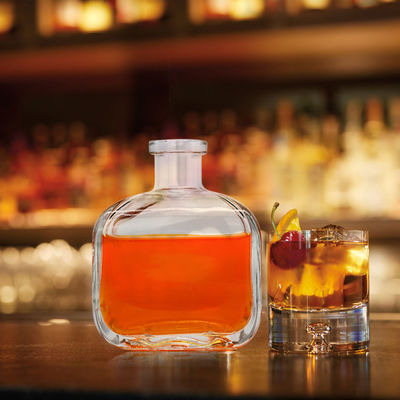 OEM/ODM Acceptabile 700ml 750ml Oval Liquor Glass Bottle per liquori e bevande