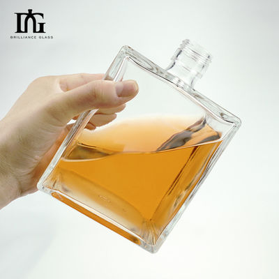 Acceptabile Logo del cliente Bottiglia di vetro per vodka whisky liquore 500ml 700ml 1000ml