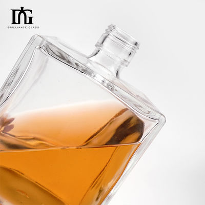 Acceptabile Logo del cliente Bottiglia di vetro per vodka whisky liquore 500ml 700ml 1000ml
