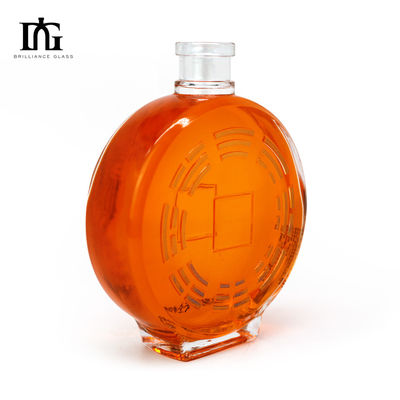 Materiale del corpo Vetro 70cl 75cl Forma rotonda di cuore Bottiglia personalizzata con sughero