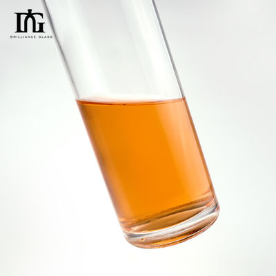 Bevande industriali 750 ml Gin chiaro Vodka Ghiaccio Vino bottiglia di vetro con sigillo tipo CORK