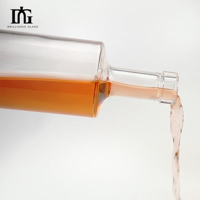 Bevande industriali 750 ml Gin chiaro Vodka Ghiaccio Vino bottiglia di vetro con sigillo tipo CORK