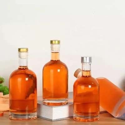 Collare di vetro nero opaco vuoto bianco verniciato bottiglia di liquore per vodka 500ml 700ml 750ml