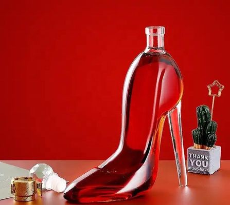 Forma unica 500 ml 750 ml Scarpe a tacco alto Alcol Whiskey Vino rosso Vodka Bottiglia di vetro