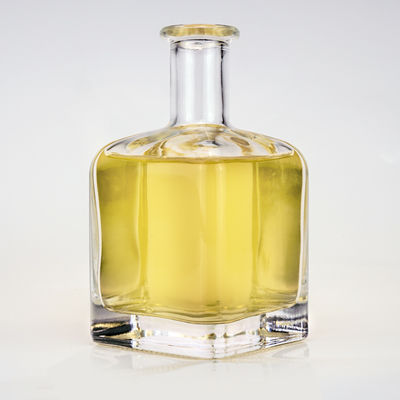 Set di bottiglie di whisky in vetro quadrato personalizzato 5CL 500ML 750ML Vial ghiacciato Base materiale vetro