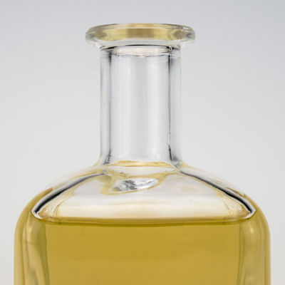 Set di bottiglie di whisky in vetro quadrato personalizzato 5CL 500ML 750ML Vial ghiacciato Base materiale vetro