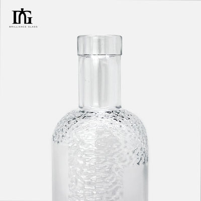 Forma unica 500ml 700ml Bottiglia di vetro di rum chiaro di succo di whisky con sigillo a corteccia