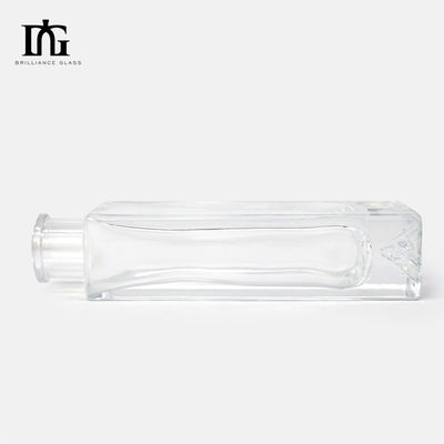 Materiale Collare di vetro 700ml 750ml Coniglio chiaro Rum Whiskey Gin Vodka Bottiglia con sughero