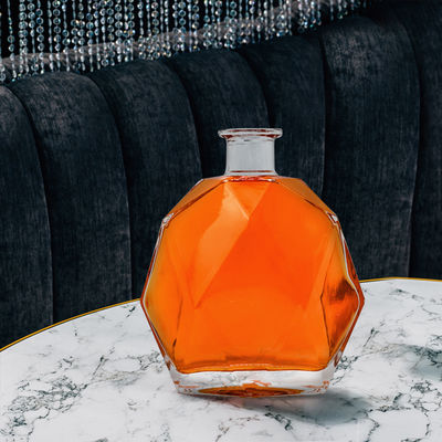 Materiale di vetro Forma speciale 500 ml Bottiglia Brilliance per Vodka Rum Gin Alcolici