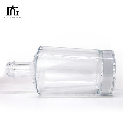 700 ml 750 ml Collare di vetro CORK Tipo di sigillamento Vino Rum Gin Vodka Brandy Bottiglia Direttamente