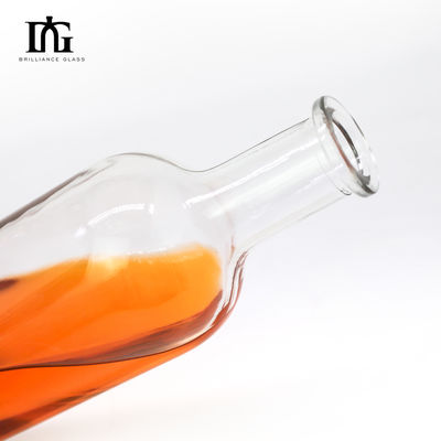 Brilliance offre 700ml 750ml di vino vuoto bottiglia di whisky in vetro con diverse capacità