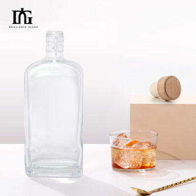 500 ml 700 ml Succo personalizzato Bevande Liquor Spiriti Bottiglia di vetro con tappo a chiusura e viti