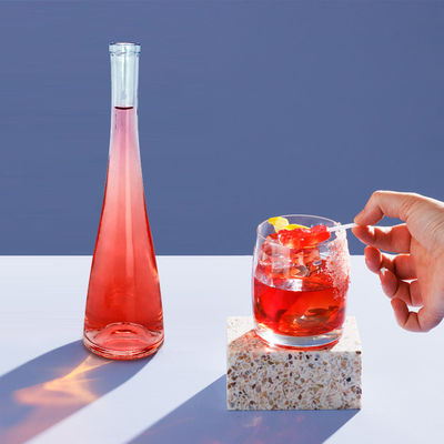 Bottiglia di vetro trasparente con fondo rosa Capacità 500ml/750ml Materiale del corpo vetro