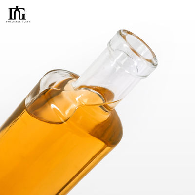 Brandy Succo di vino Licore Spiriti Bottiglia di vetro con forma personalizzata e 700ml di capacità