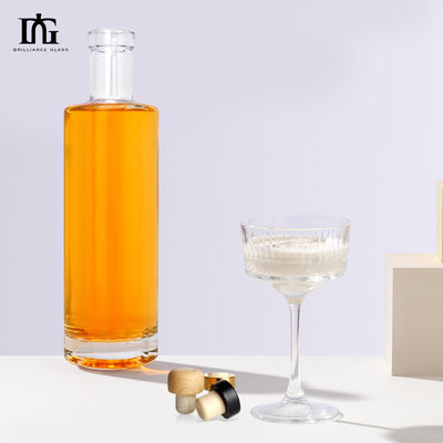Brandy Succo di vino Licore Spiriti Bottiglia di vetro con forma personalizzata e 700ml di capacità