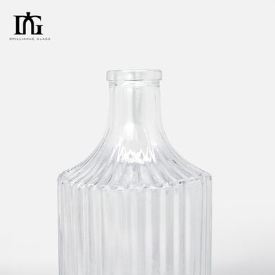 Chiara bottiglia di rum, gin e vodka a cristallo Top Sale 360ml 500ml 700ml Custom for Liquor Glass Bottle