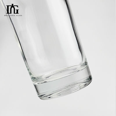 500 ml 700 ml 750 ml Super Flint Glass Bottle Whiskey Vodka Gin Bottle con tappo a vite di sughero Tipo