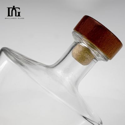 Bottone di vetro da 700 ml per fornitori di vodka alcolica