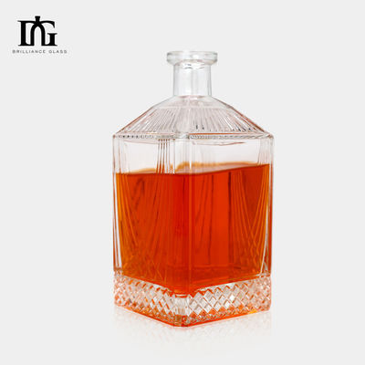 Bottiglia di vetro con tappo a vite a sughero per imballaggi personalizzati di liquori da 1000 ml a 750 ml a 700 ml