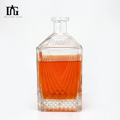 Bottiglia di vetro con tappo a vite a sughero per imballaggi personalizzati di liquori da 1000 ml a 750 ml a 700 ml