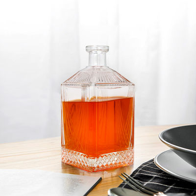 Bottiglia di vetro con tappo a vite a sughero per imballaggi personalizzati di liquori da 1000 ml a 750 ml a 700 ml