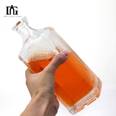 Bottiglia di vetro a fondo rialzato su misura 700 ml Capacità per alcolici Whisky Vodka Gin Tequila