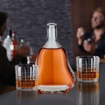 Materiale del corpo in vetro Bottiglia di liquore da 500 ml con sughero Chiara vuota Bottiglia a forma speciale
