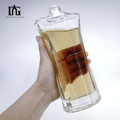 Bottiglia di bevande in vetro con tappo a vite in sughero d'oro Vodka trasparente Bottiglia di vetro Birra