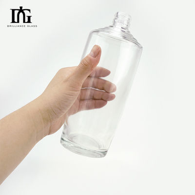 650 ml bottiglia di liquore di vetro bottiglia di vodka gin con sughero per il vostro gusto materiale del corpo vetro