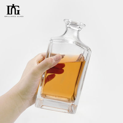 Bottiglia di vetro da 750 ml con forma di muffa personalizzata Super Flint Whiskey Gin Vodka Liquor Bottle